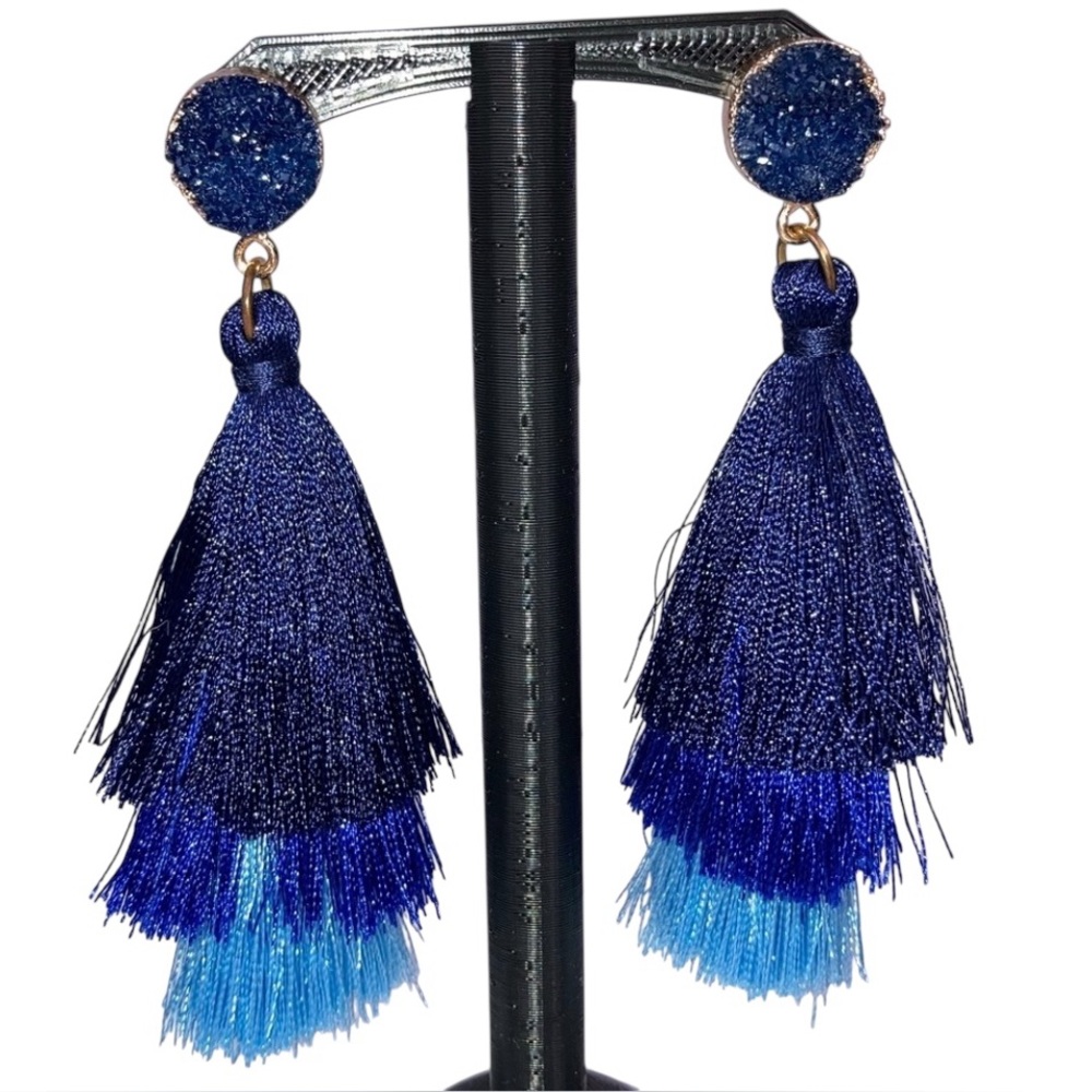 🆕 Boho Tassel Blue Ombré Dangle Earrings NWT Gorgeous 💙